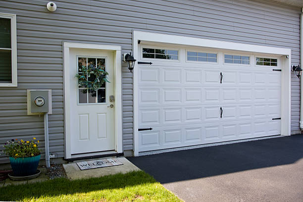 24/7 Emergency Garage Door Panel Replacement experts in McMinn County County, TN